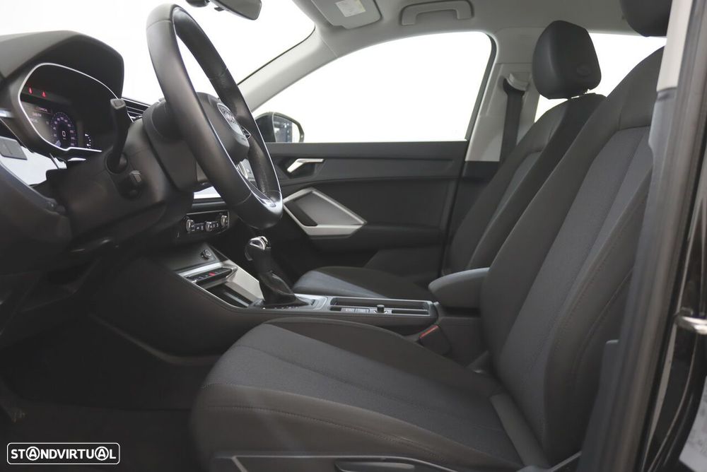 Audi Q3 45 TFSIe S tronic - 5