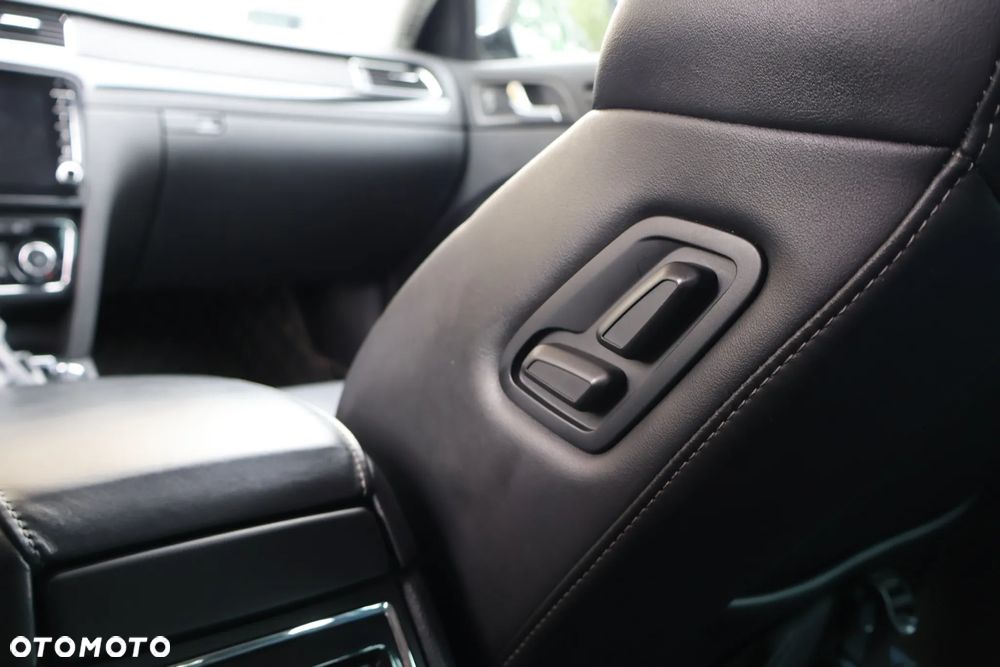 Skoda Superb 2.0 TDI 4x4 Business DSG - 18