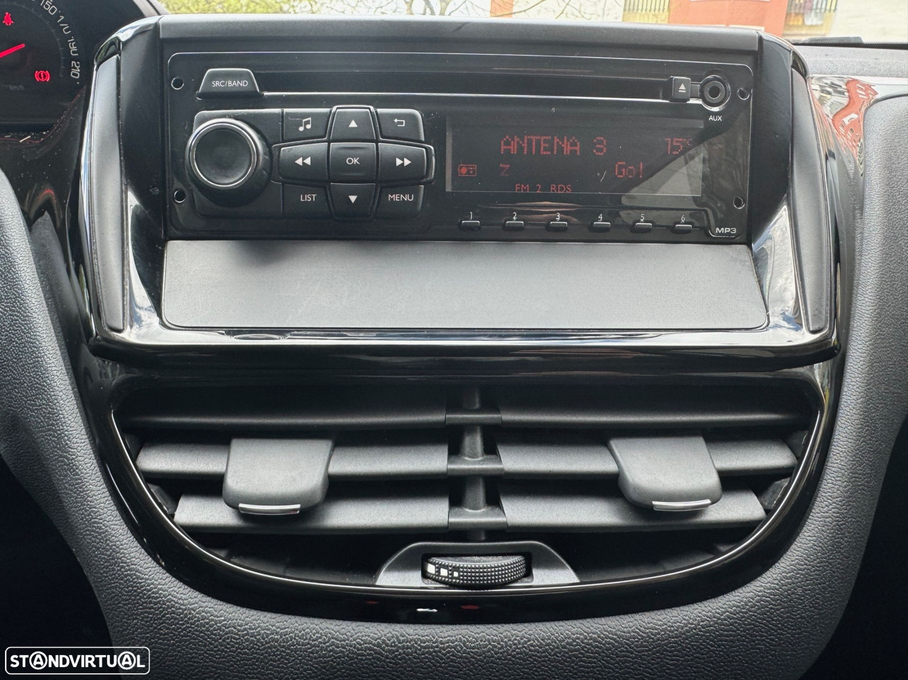 Peugeot 208 1.2 VTi Access - 31