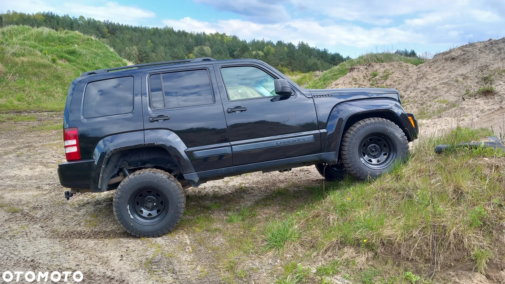 Jeep Liberty 3.7 4x4 - 8
