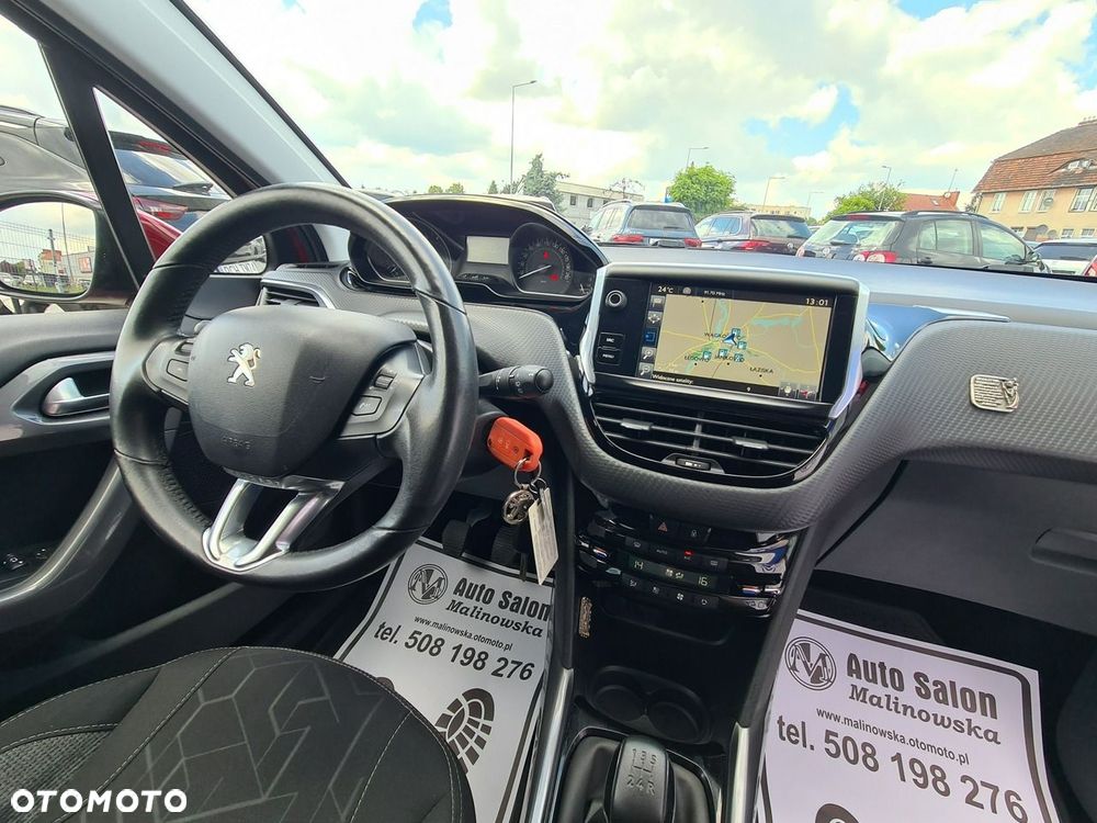 Peugeot 2008 1.2 Pure Tech Style S&S - 26