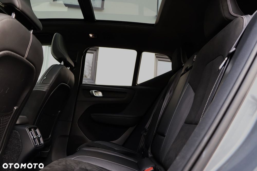 Volvo XC 40 D4 AWD R-Design - 19