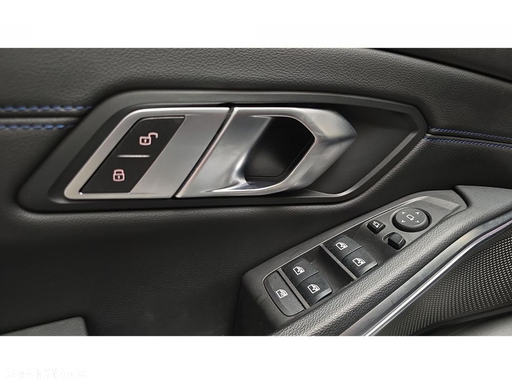 BMW Seria 3 320d xDrive mHEV M Sport - 30