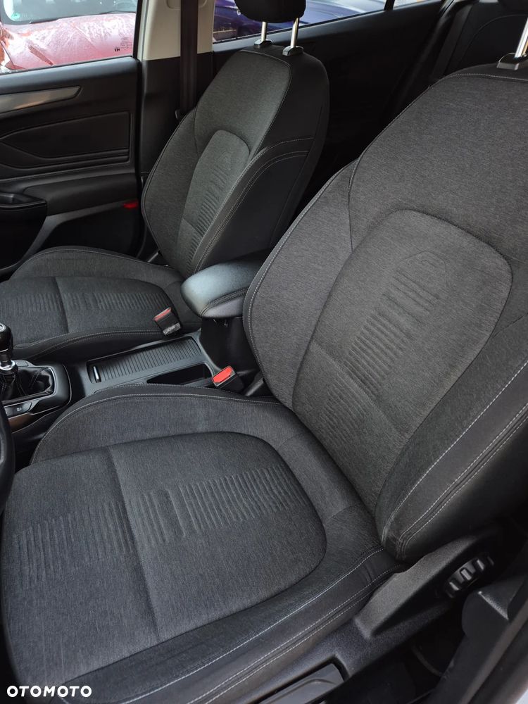 Ford Focus 2.0 EcoBlue Active - 13