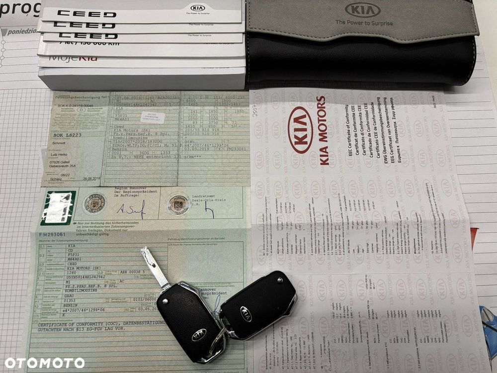 Kia Ceed - 28