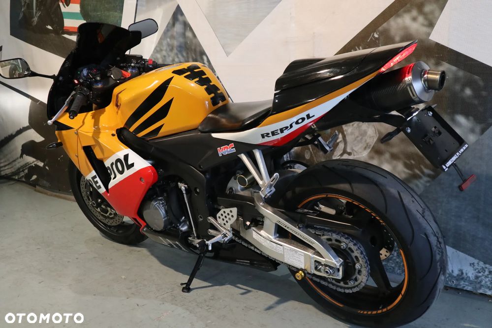 Honda CBR - 7
