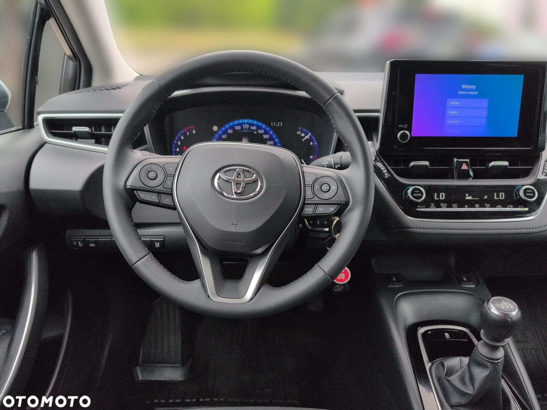 Toyota Corolla - 12