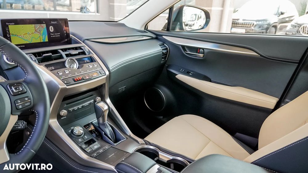 Lexus Seria NX 300h Executive Line - 13