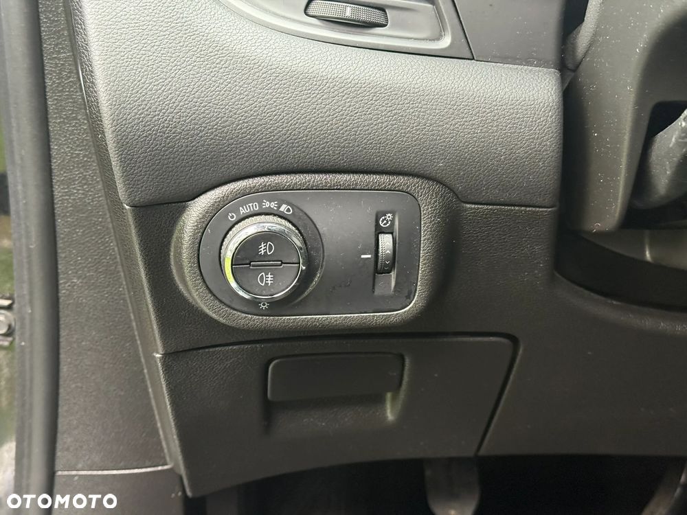 Opel Zafira - 25