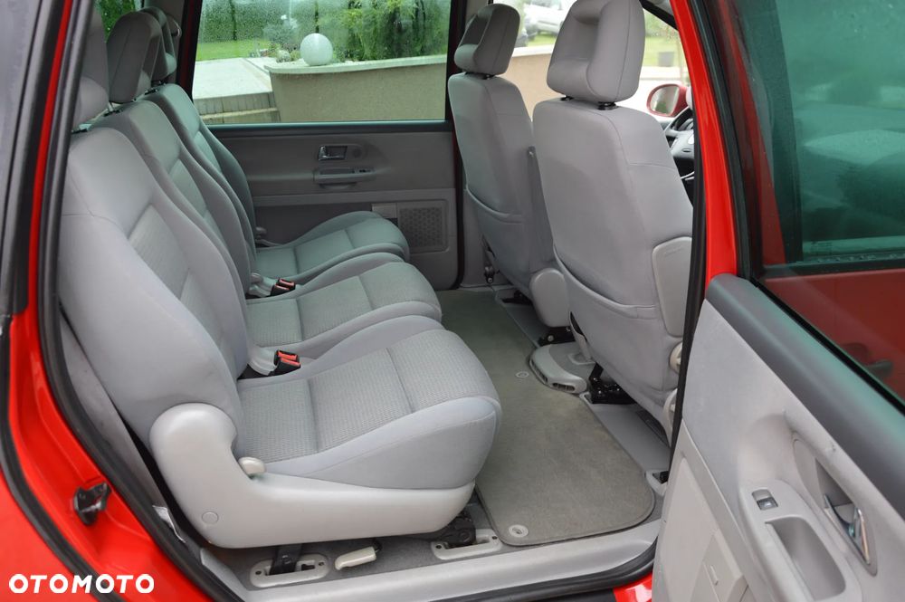 Volkswagen Sharan 1.9 TDI 4Motion Sportline - 36