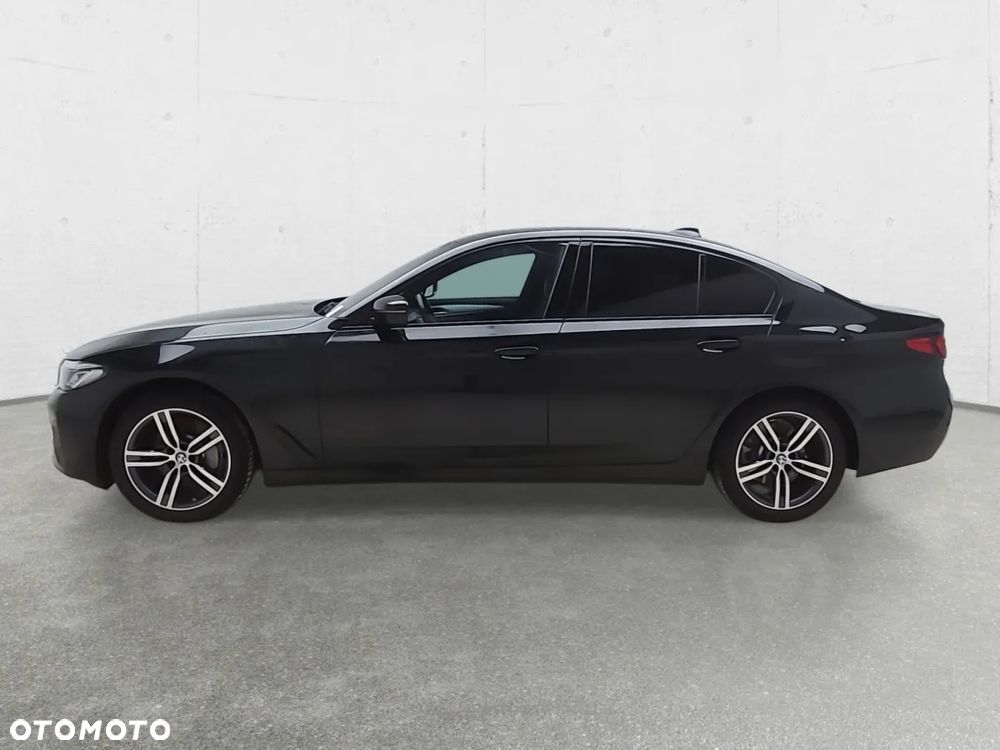 BMW Seria 5 530i xDrive - 4