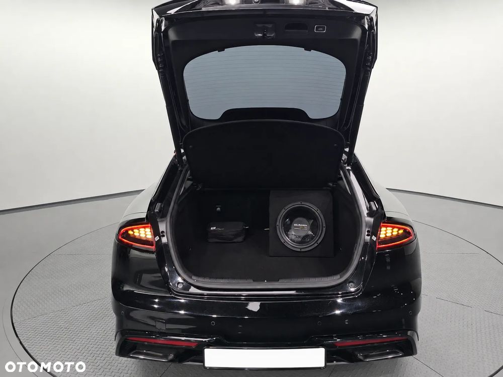 Kia Stinger - 6