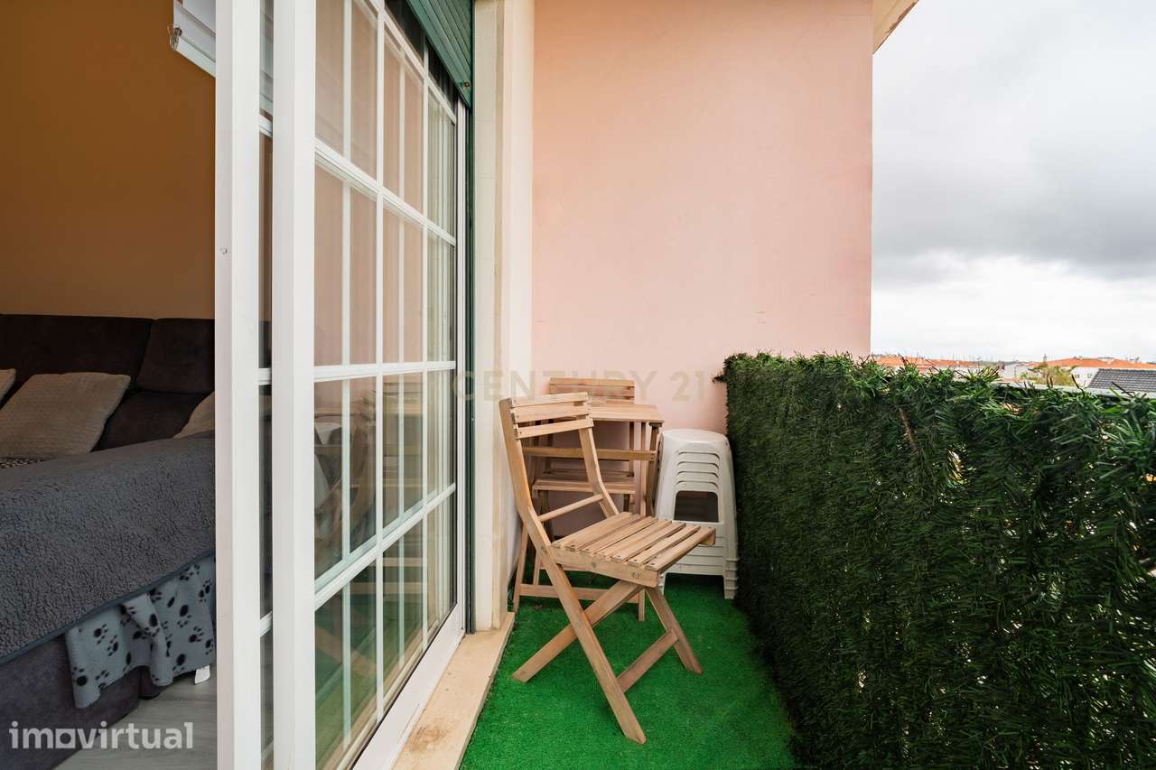 Apartamento T3 com Garagem | 2 WCs | Excelente Estado | Marinha Grande - Grande imagem: 3/19