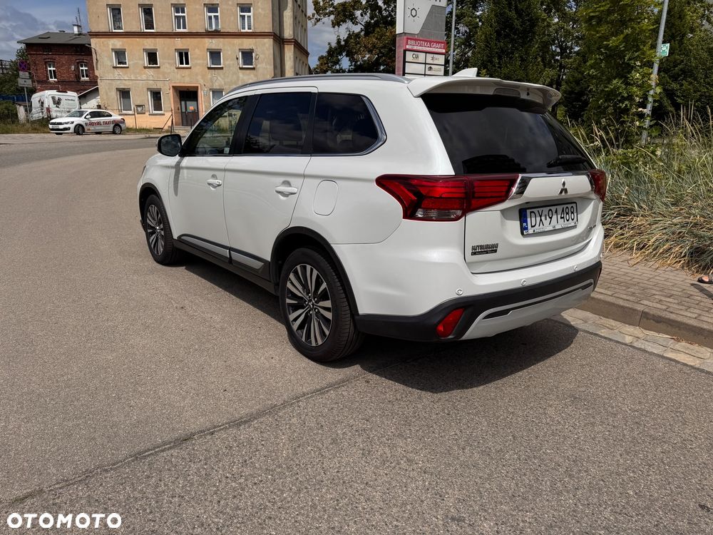 Mitsubishi Outlander 2.0 Intense 2WD CVT - 10