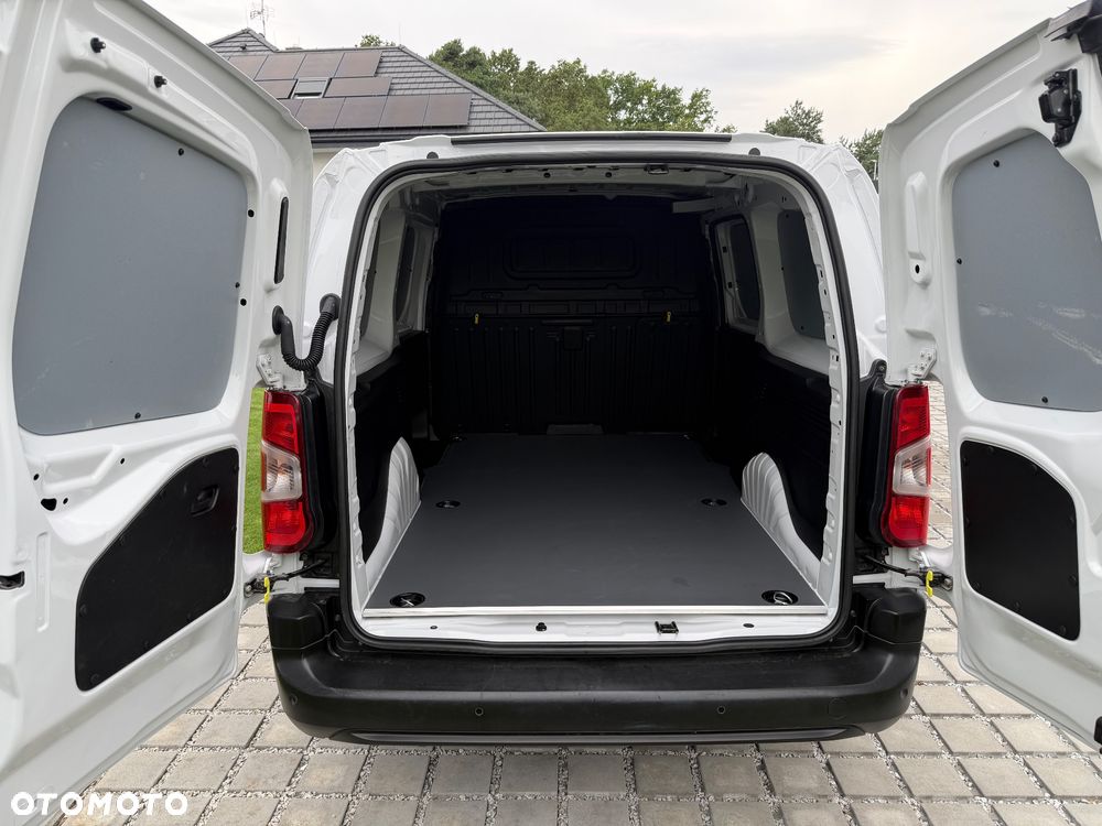 Toyota Proace City - 13