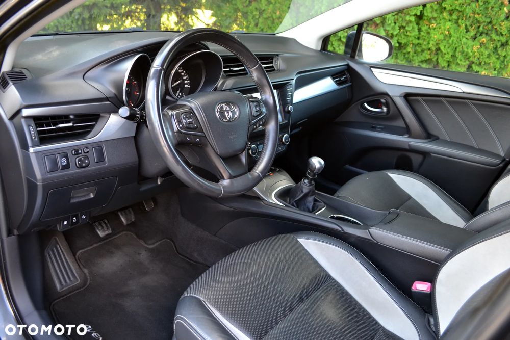 Toyota Avensis 2.0 D-4D Prestige - 7