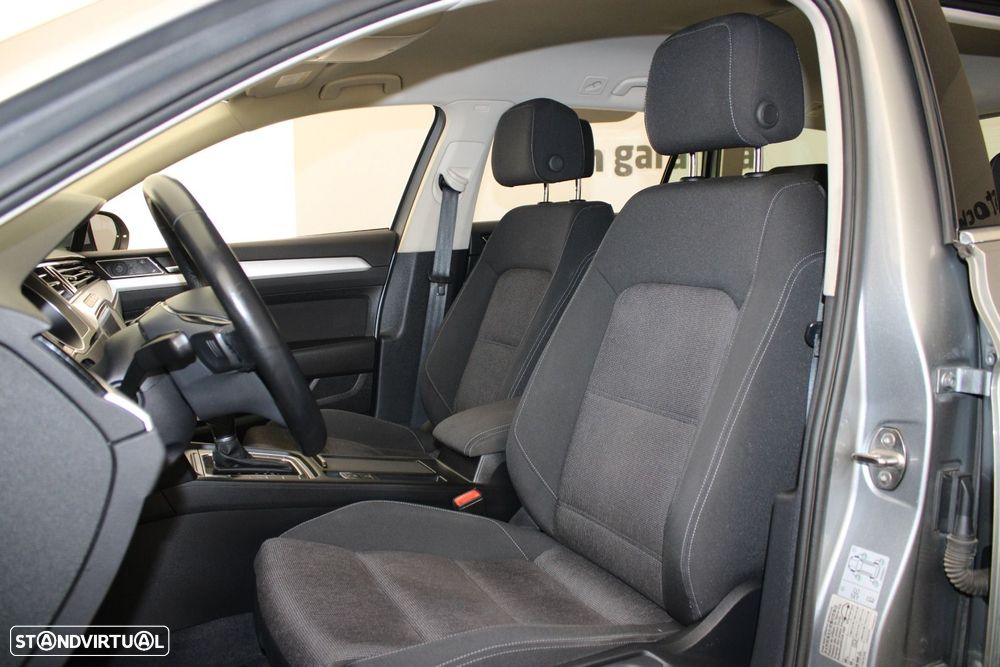 VW Passat Variant 2.0 TDi Business Package DSG - 26