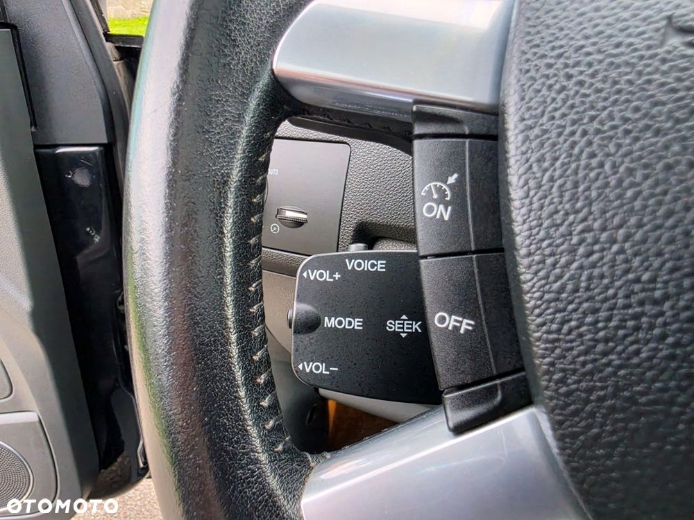 Ford Kuga 2.5 4x4 Titanium - 38