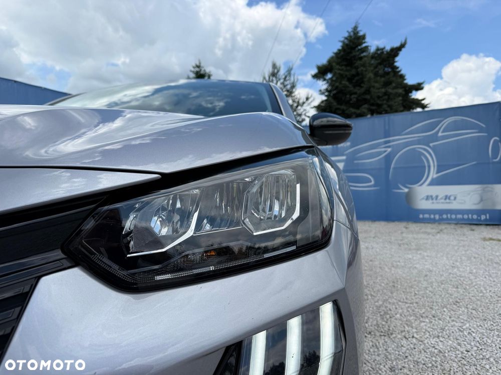 Peugeot 208 PureTech 100 Allure - 11