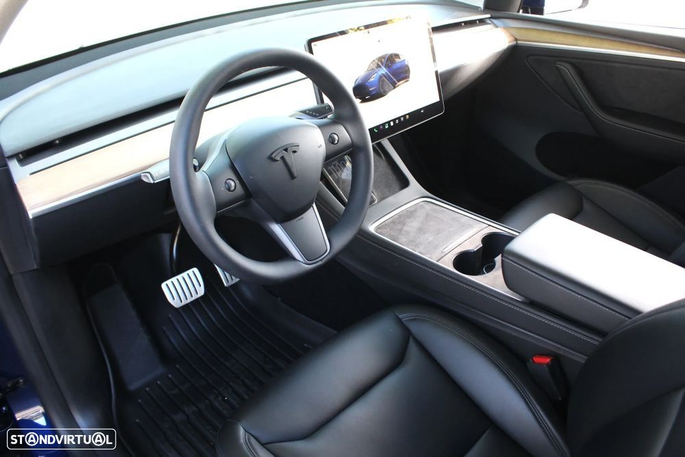 Tesla Model Y Performance Dual Motor AWD - 34