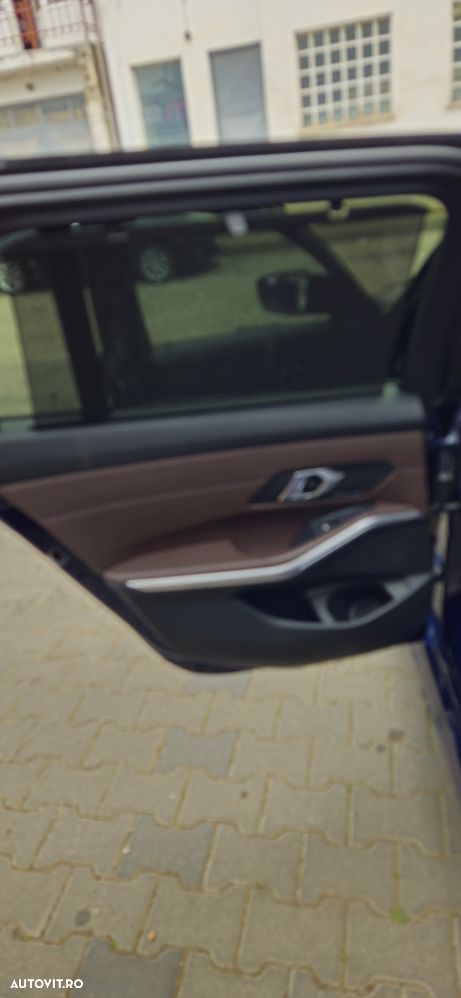 BMW Seria 3 320d xDrive AT MHEV - 13