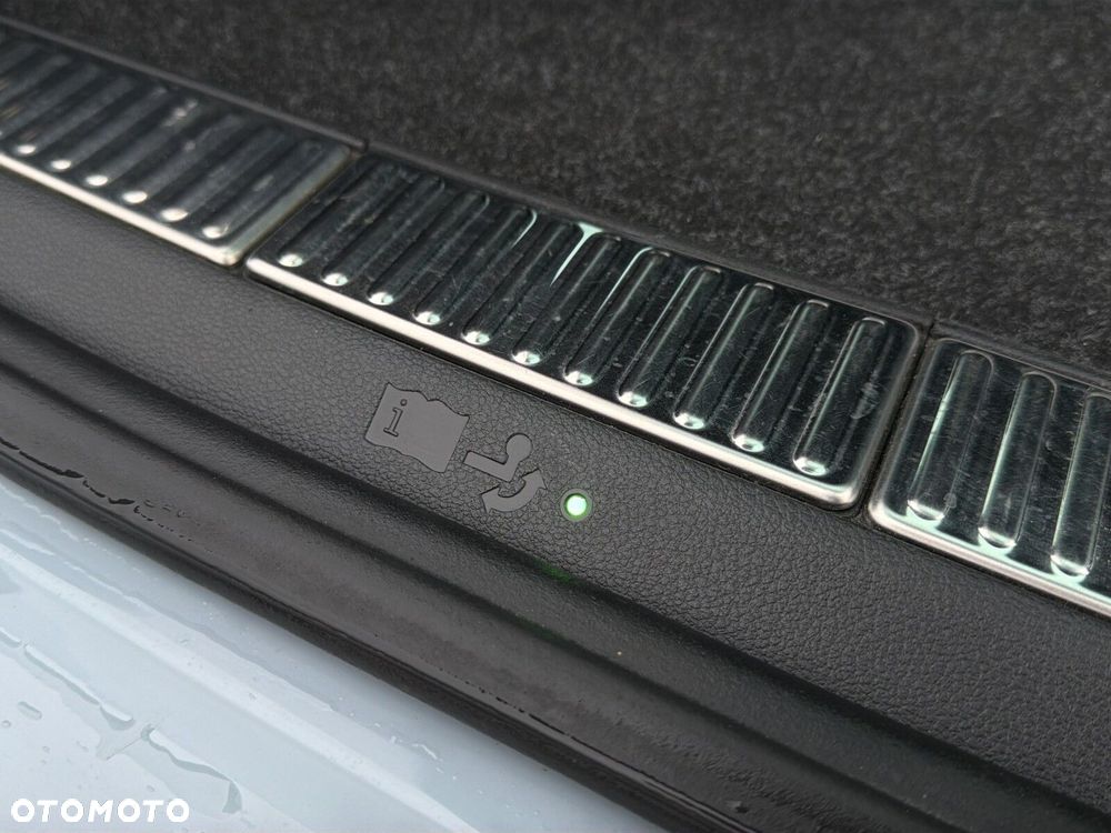 Skoda Superb 2.0 TDI SCR 4x4 L&K DSG - 39