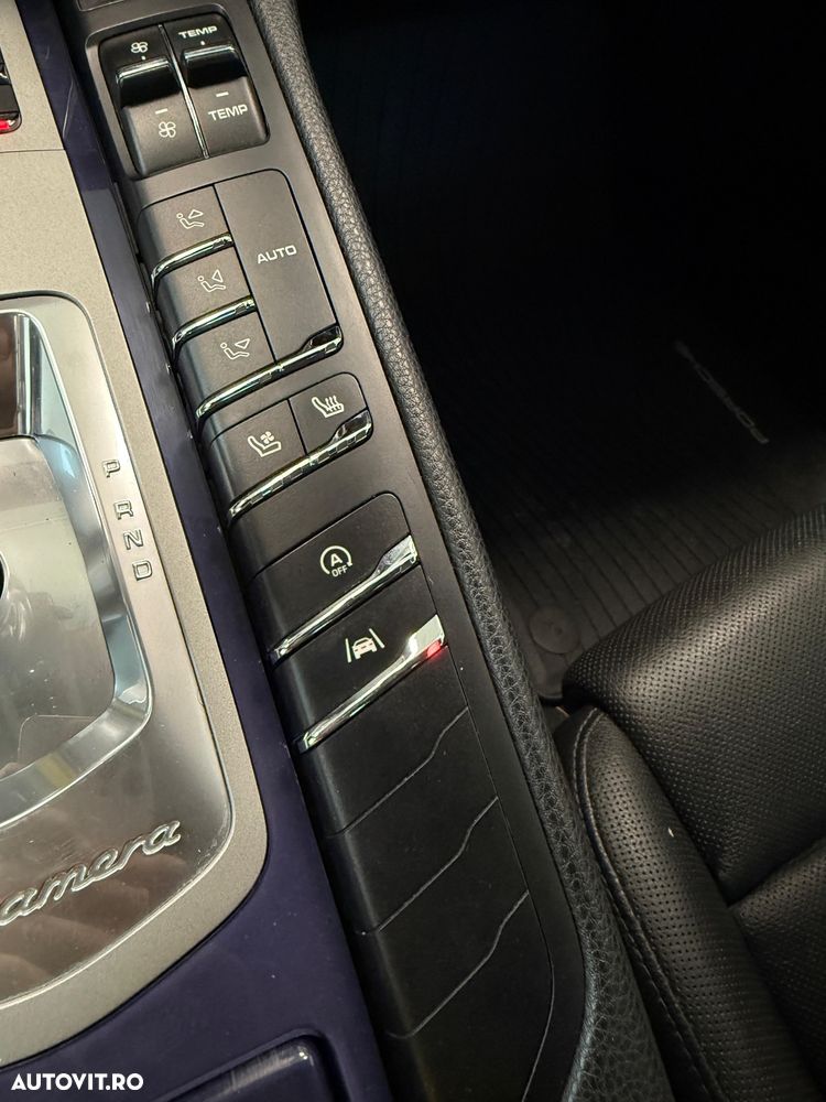 Porsche Panamera 3.0 Tiptronic S - 21