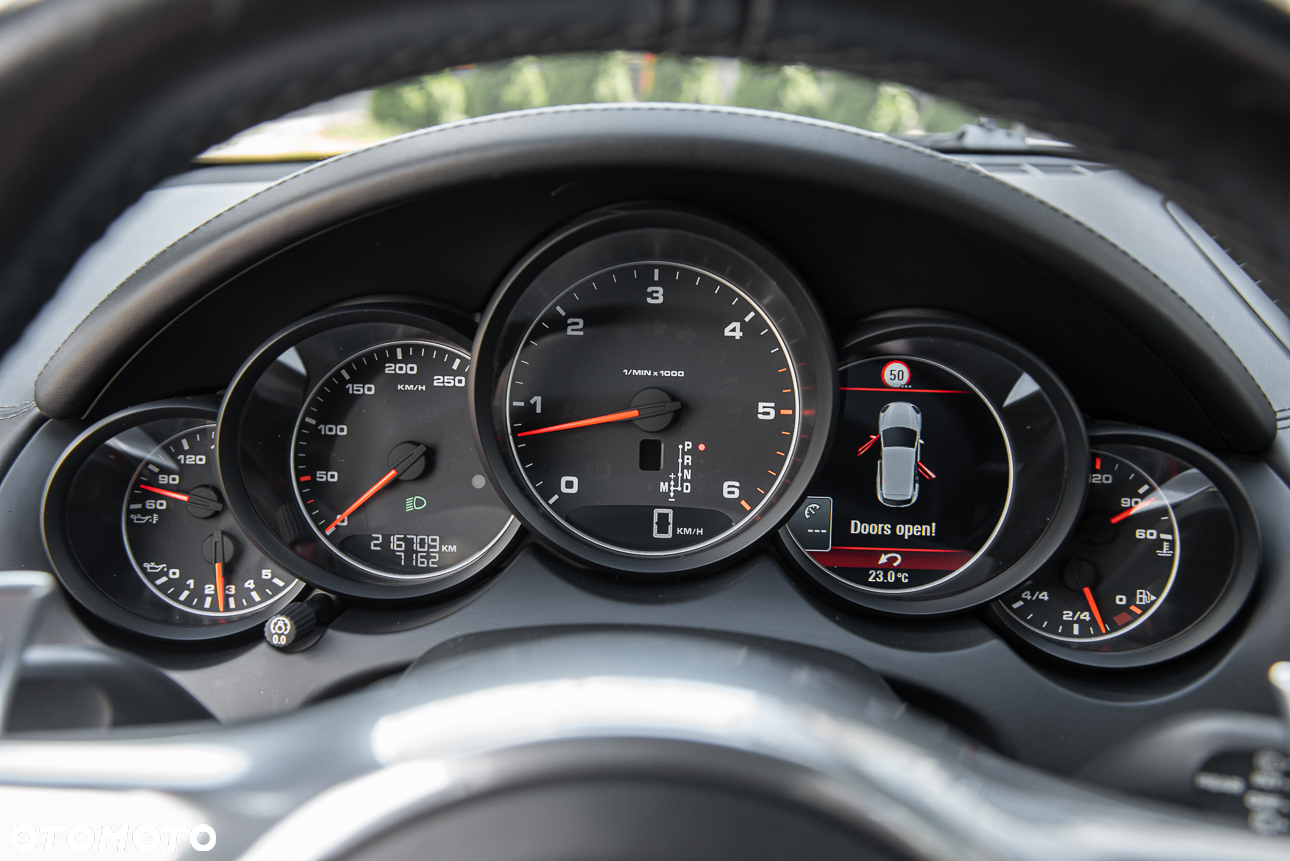 Porsche Cayenne Diesel Platinum Edition - 27
