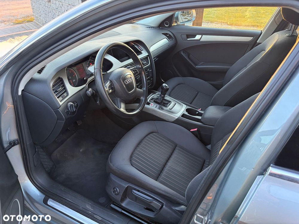 Audi A4 Avant 2.0 TDI DPF Ambiente - 10