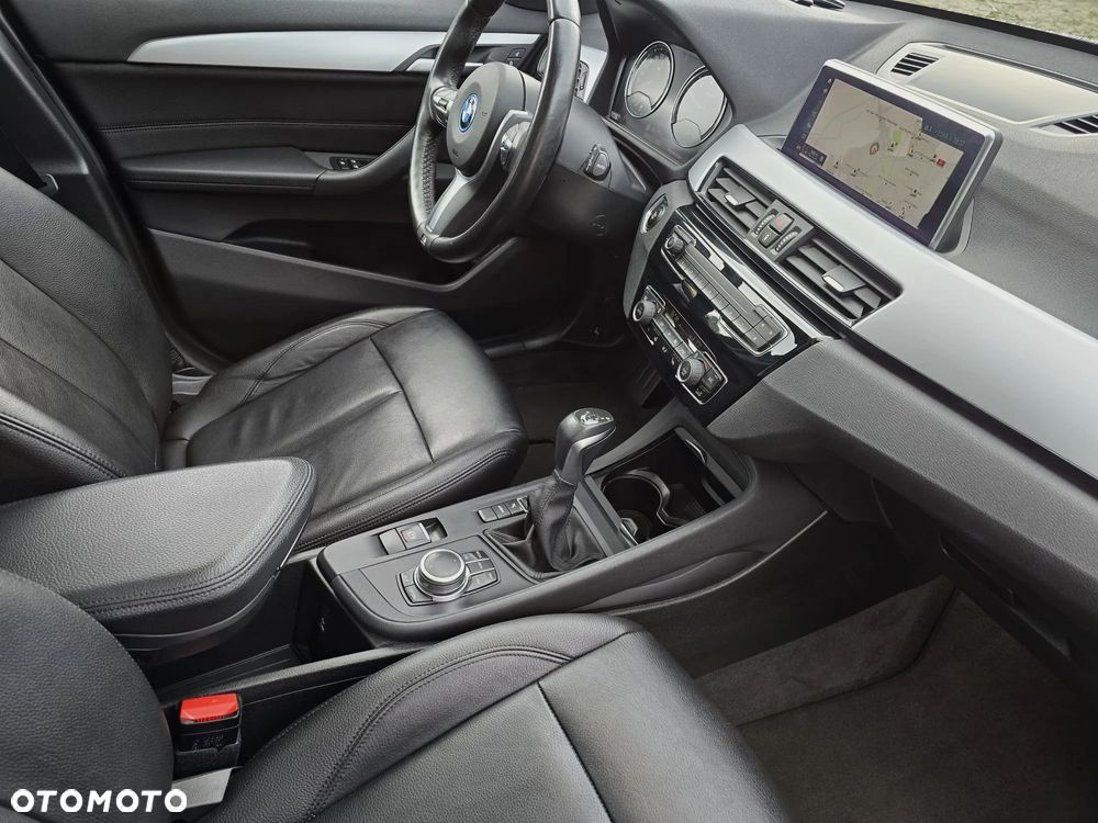 BMW X1 xDrive25e xLine - 17