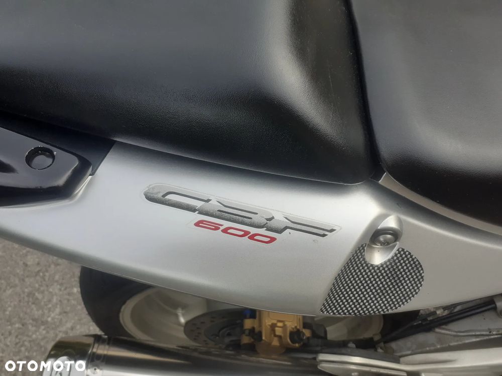 Honda CBF - 8