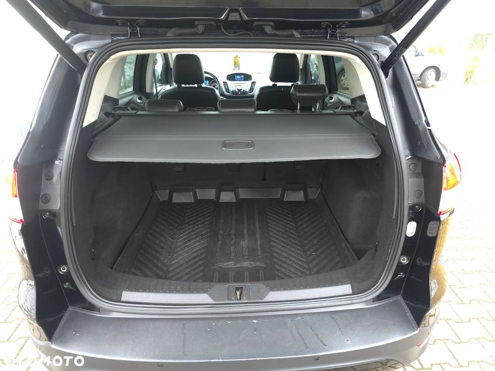 Ford Kuga 1.6 EcoBoost 2x4 Titanium - 12