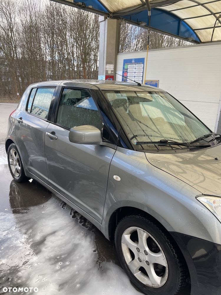Suzuki Swift 1.3 Sakura - 3
