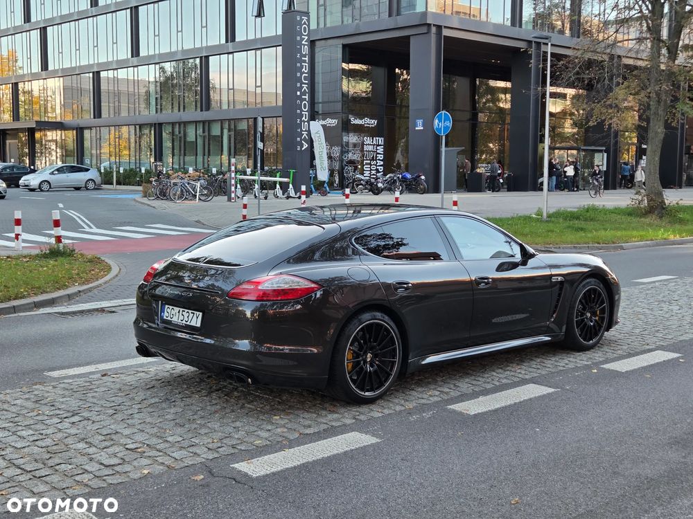 Porsche Panamera 2013 photo 2