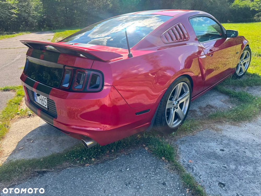 Ford Mustang 5.0 V8 GT - 11