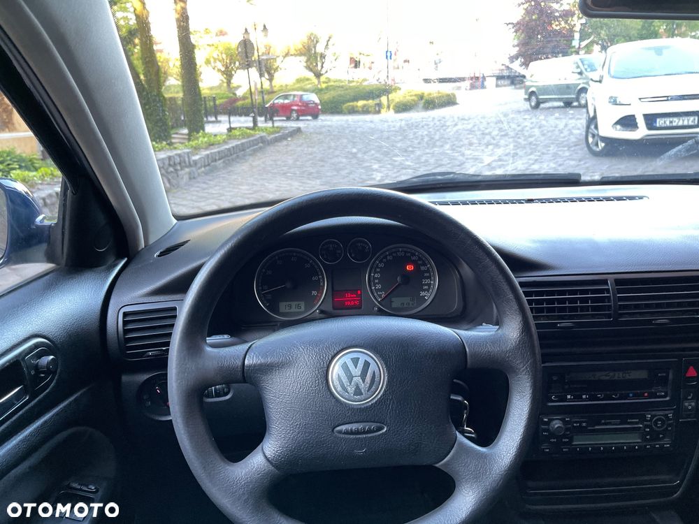 Volkswagen Passat 2.0 Comfortline - 10
