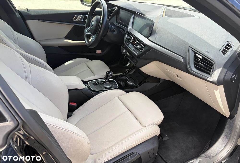 BMW Seria 2 220i M Sport - 13