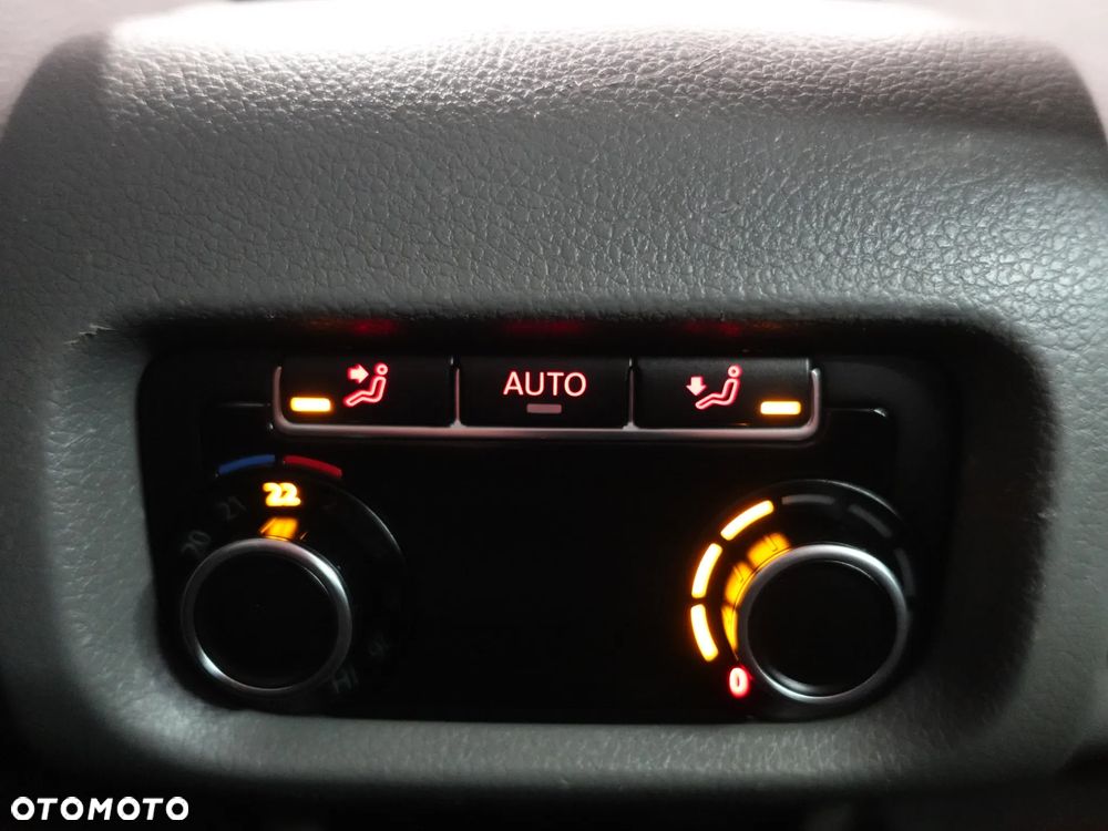 Volkswagen Sharan 2.0 TDI 4Motion BlueMotion Technology Highline - 28