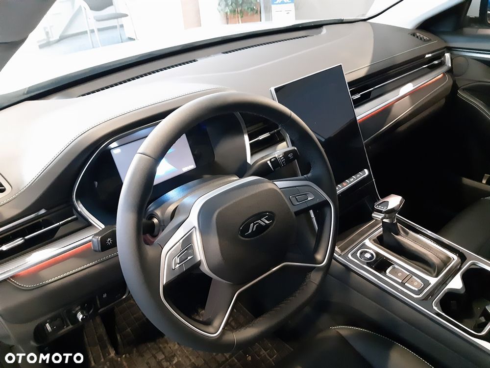 JAC J7 Plus CVT - 13