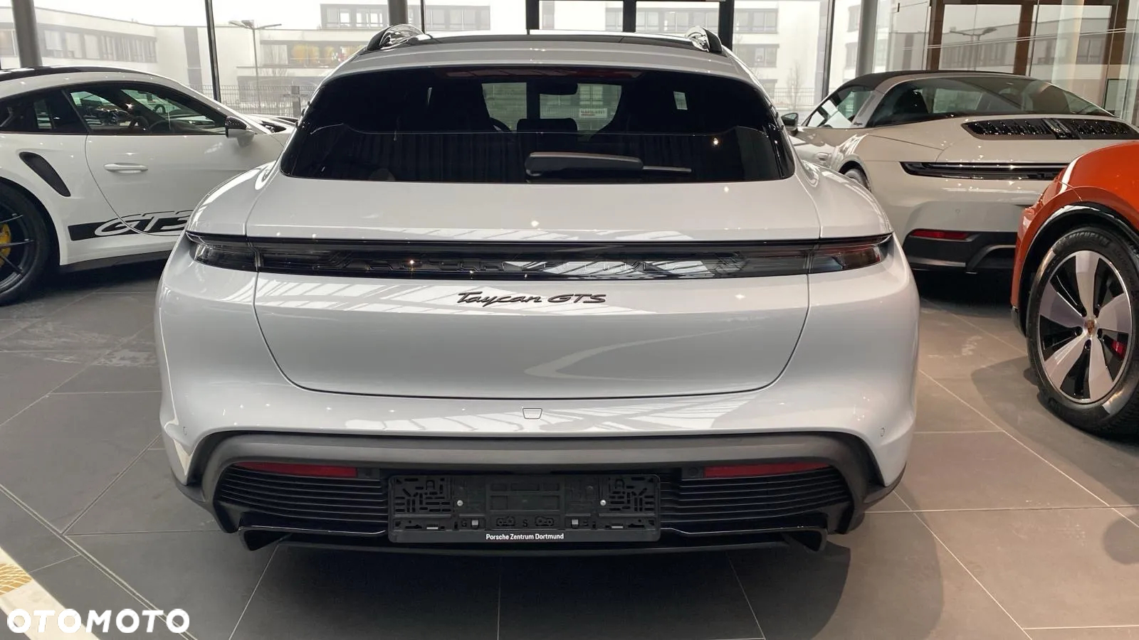 Porsche Taycan GTS Sport Turismo - 6