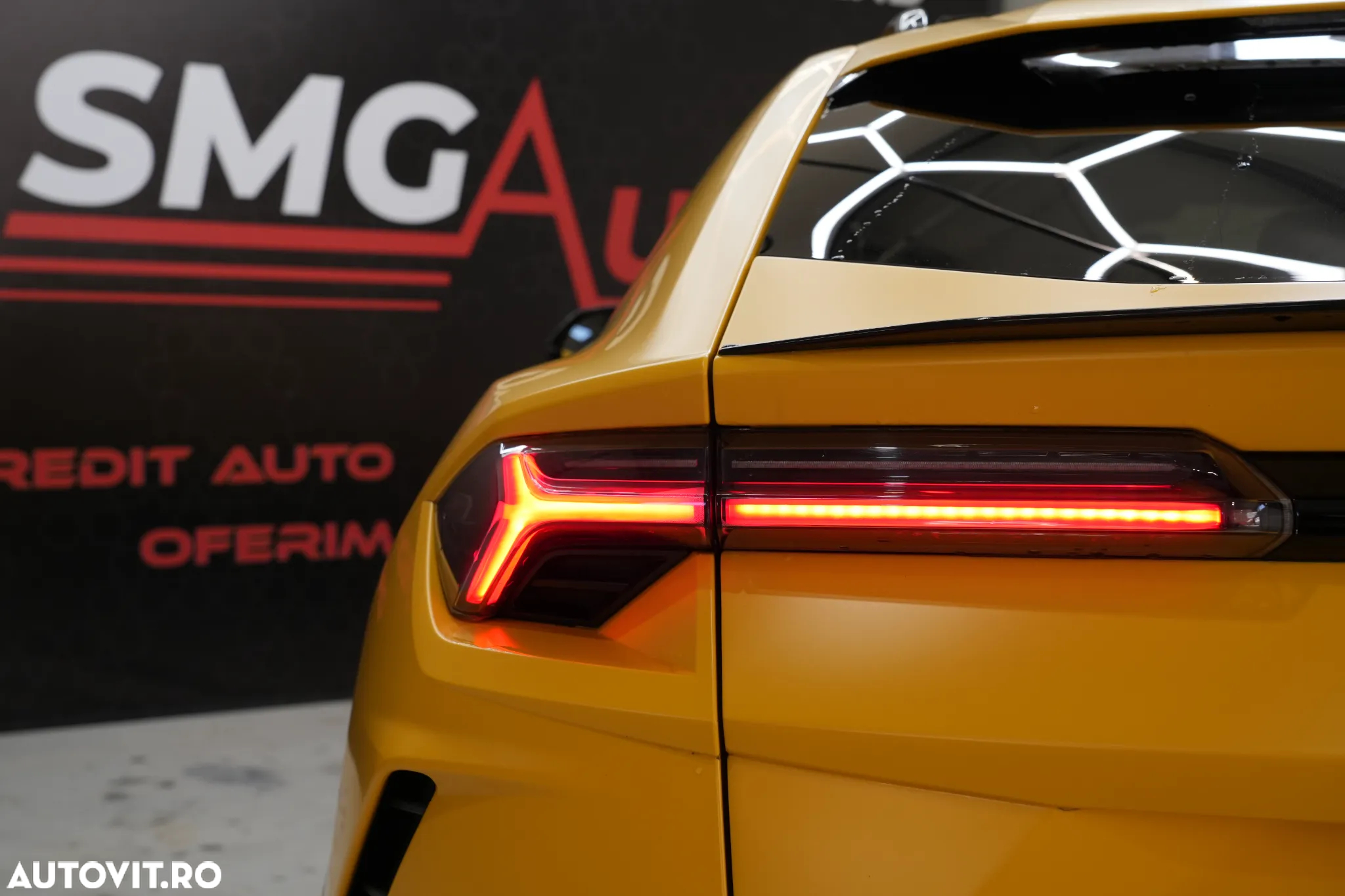 Lamborghini URUS Standard - 28