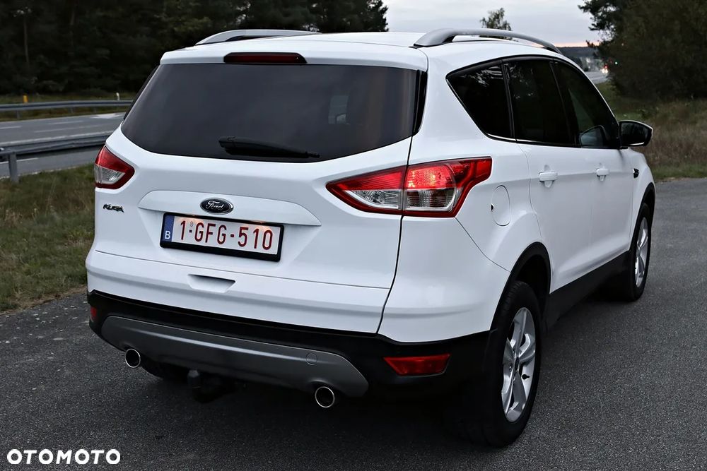 Ford Kuga 2.0 TDCi 2x4 Titanium - 27