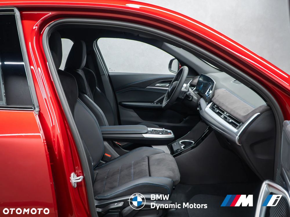 BMW iX2 eDrive20 - 22