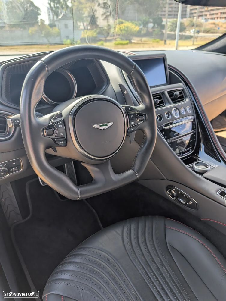 Aston Martin DB11 Coupé V8 Auto - 13