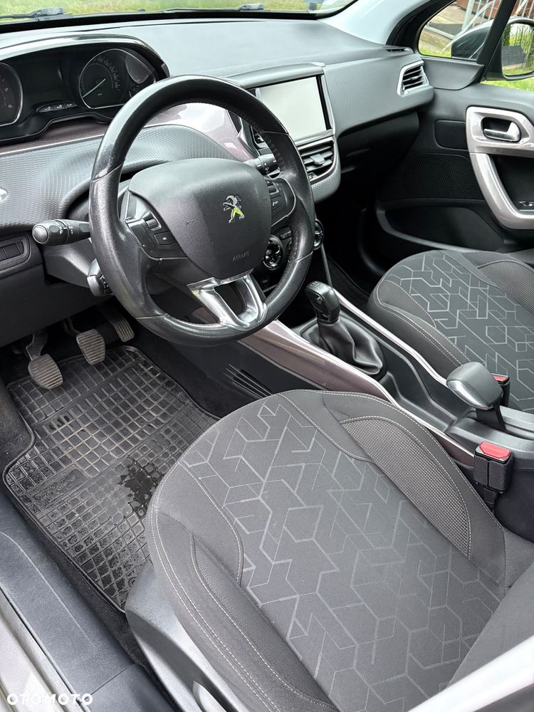 Peugeot 2008 - 13
