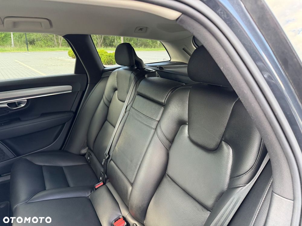 Volvo V90 D4 Geartronic Momentum - 33