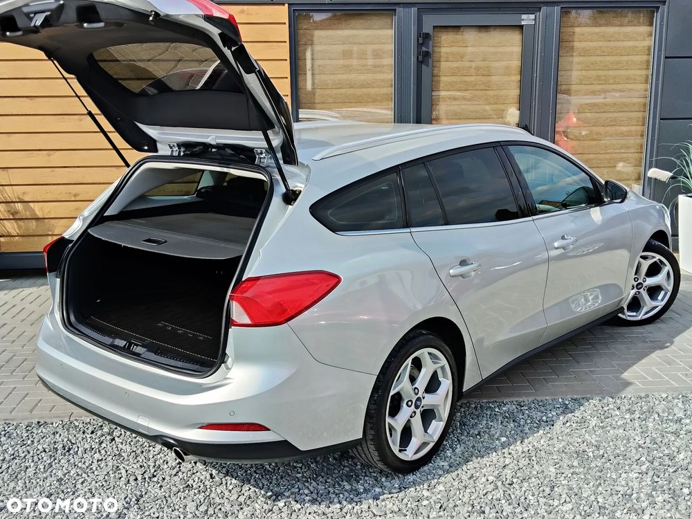 Ford Focus 1.5 EcoBlue STart-Stopp-System TITANIUM - 32