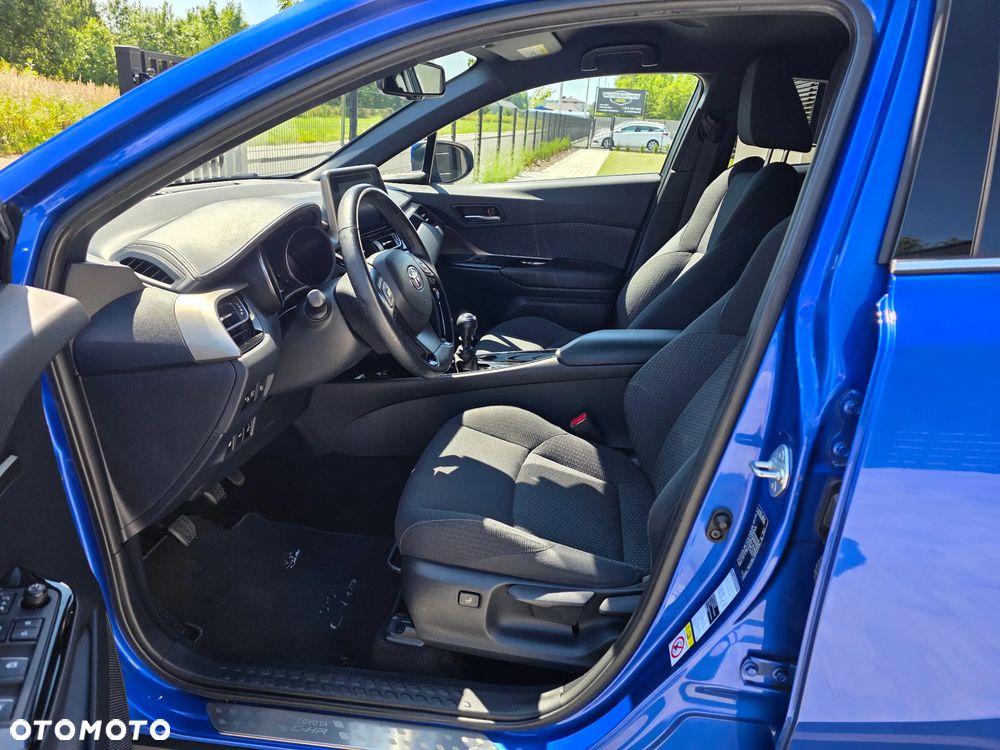 Toyota C-HR 1.2 Turbo Team Deutschland - 9