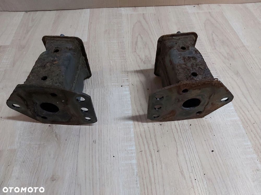 Toyota FJ Cruiser 4,0 v6 strefa zgniotu podłużnica - 4