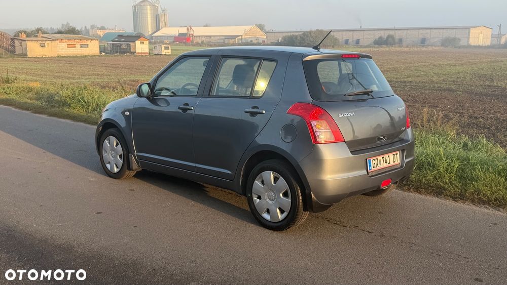 Suzuki Swift - 2